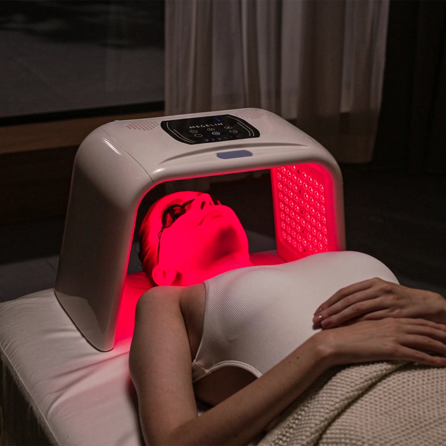 RadiantWave™ – Spa‑Grade LED Skin Therapy at Home